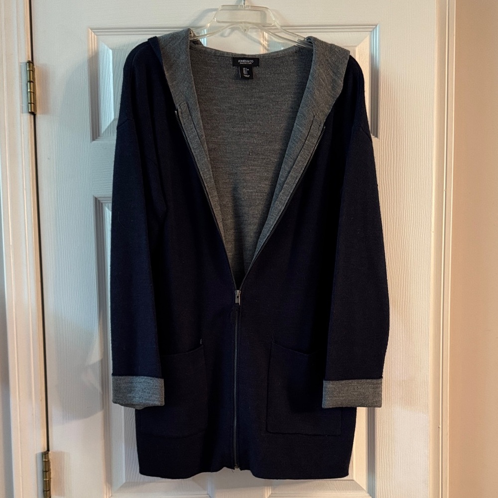 Jones & Co Gray Knit Sweater